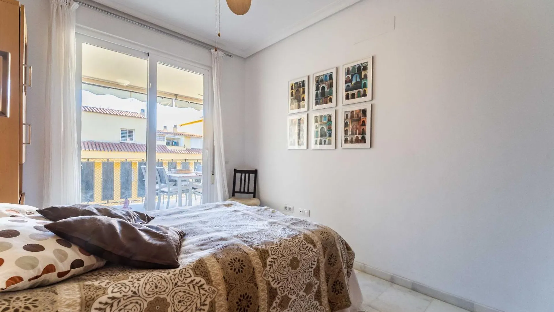 Apartamento Con Amplia Terraza En Fuengirola Spain