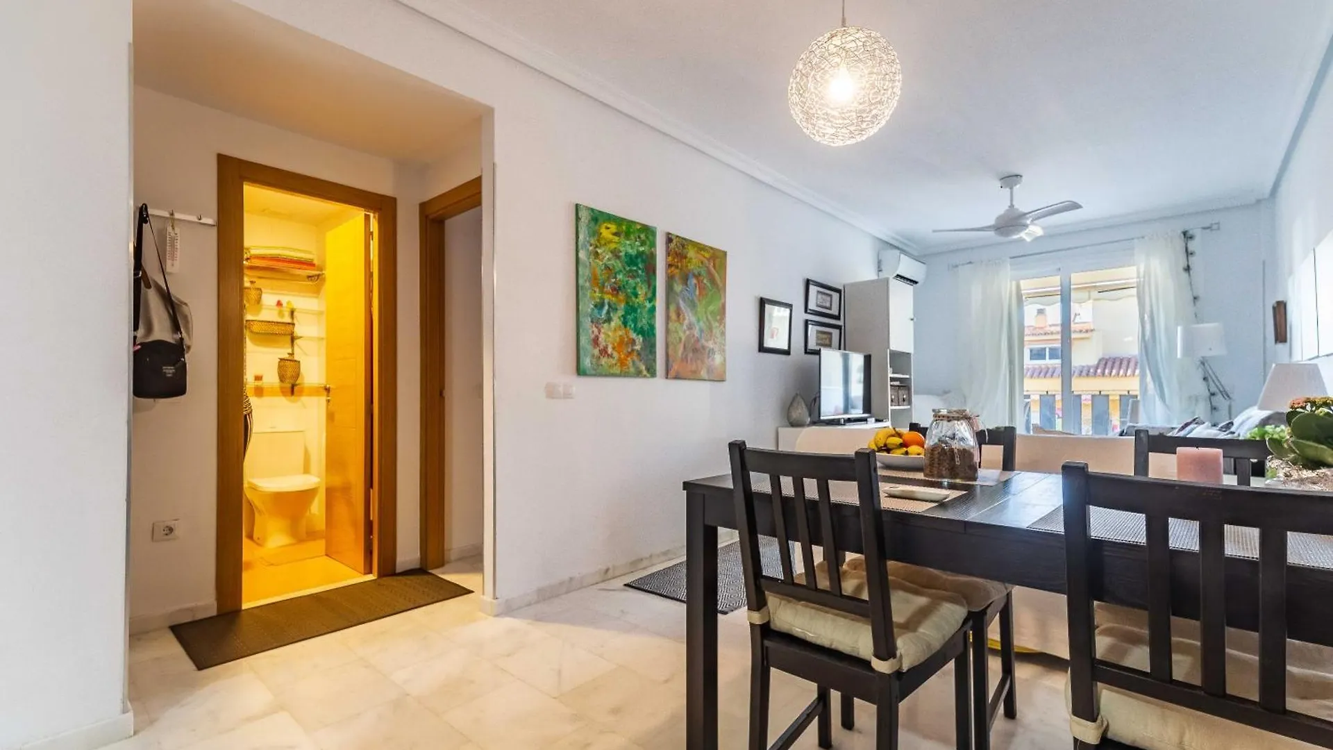 Apartamento Con Amplia Terraza En Fuengirola 0*,