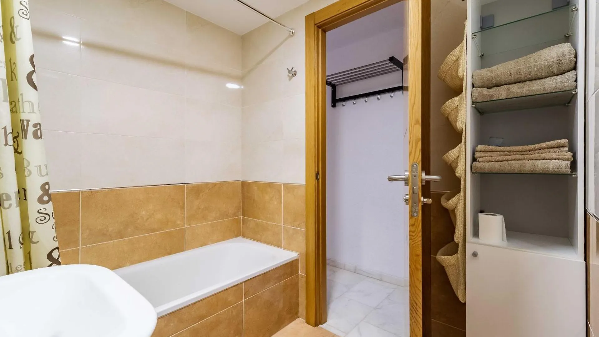Apartamento Con Amplia Terraza En Fuengirola