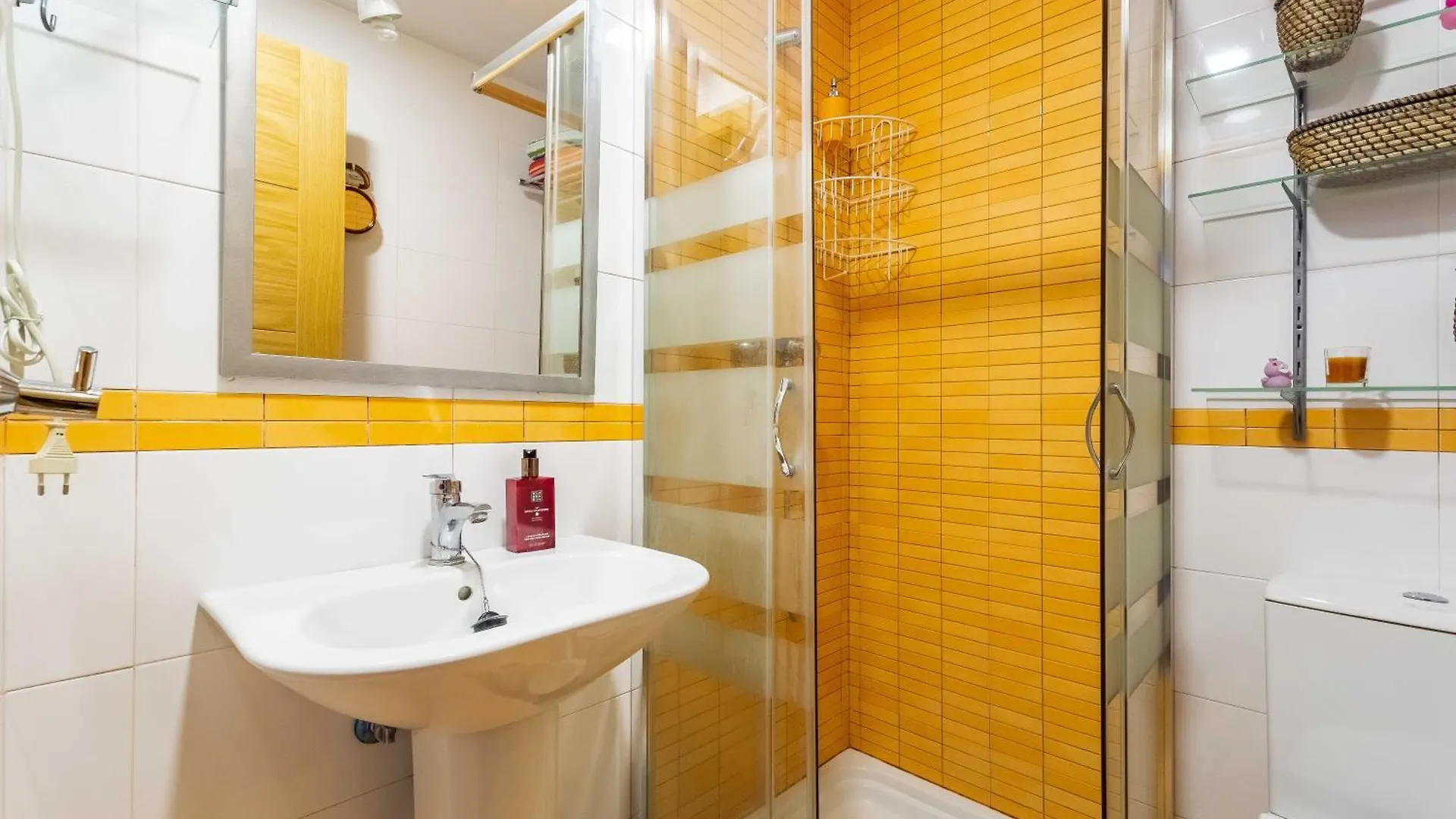 Apartamento Con Amplia Terraza En Fuengirola 0*,