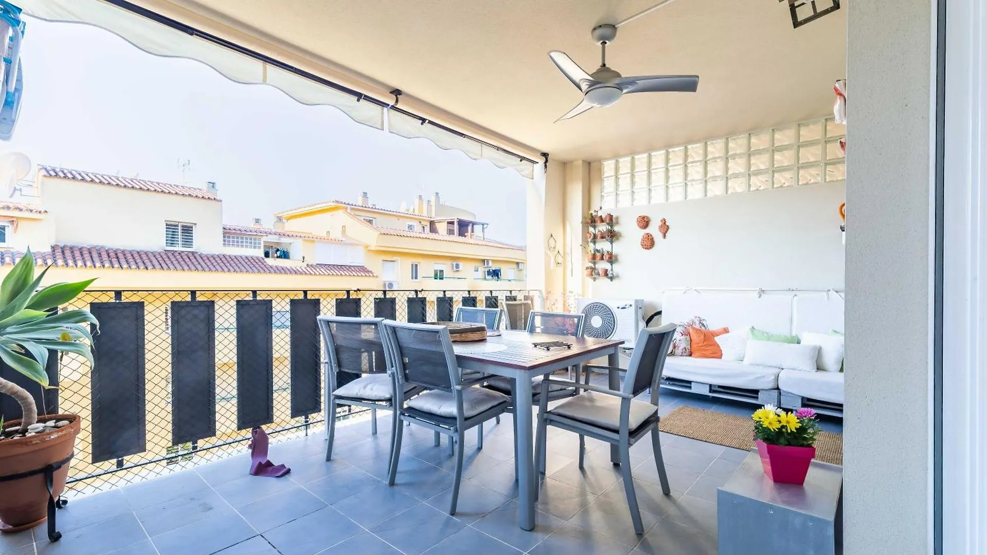 公寓 Apartamento Con Amplia Terraza En 丰希罗拉 西班牙